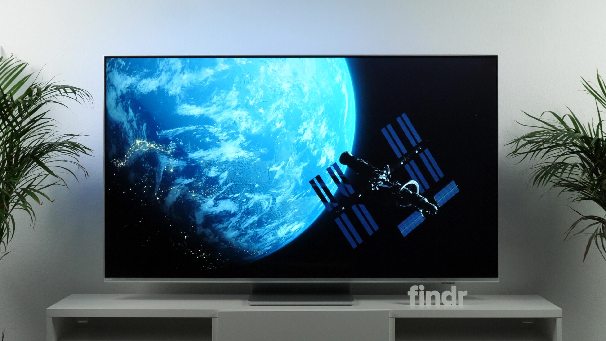 The One 4K UHD LED Android TV 55PUS8897/12