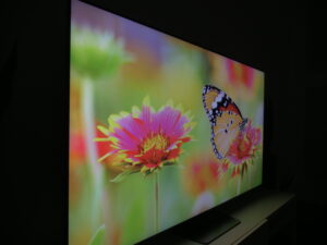 Samsung Neo QLED QN90C Viewing Angle 45 degrees